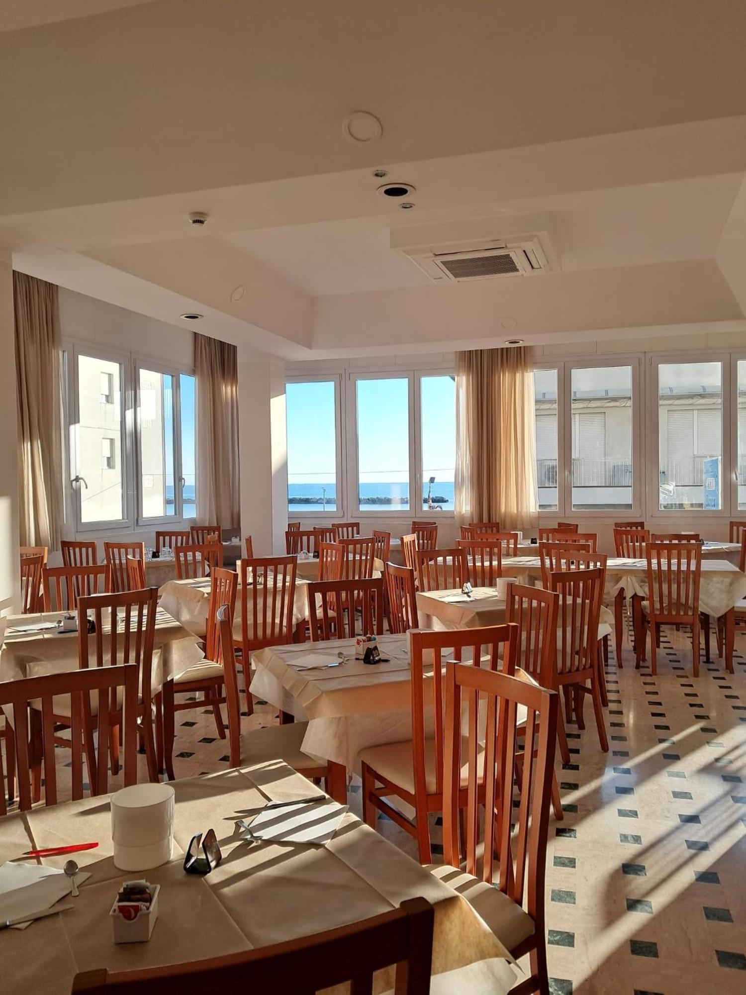 Hotel Barca D'Oro Bellaria – Igea Marina Kültér fotó